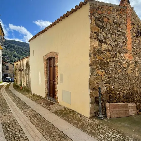 Semesterbostad Casa Asproni *